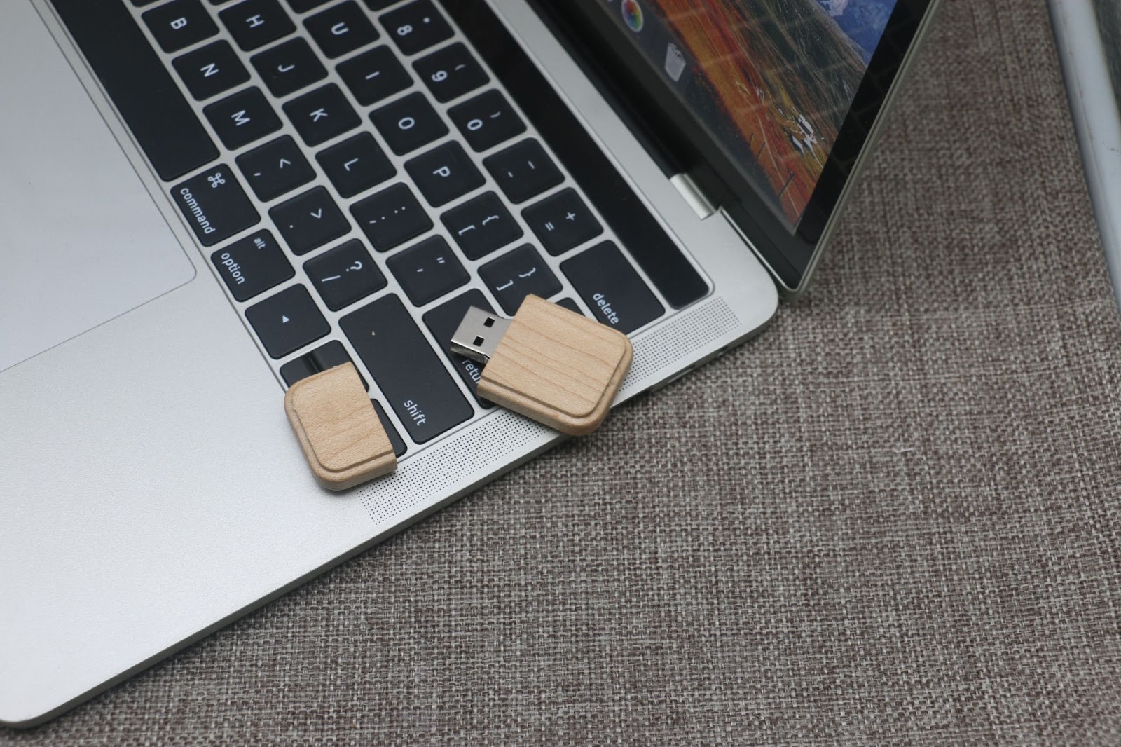 木製名入れUSBメモリの魅力と選び方-2